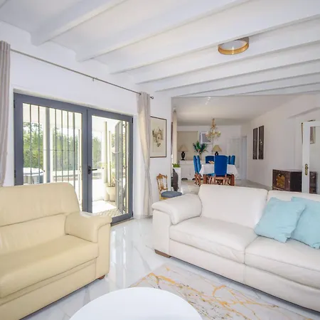 White Star Villa *