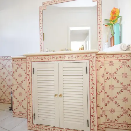 White Star Villa